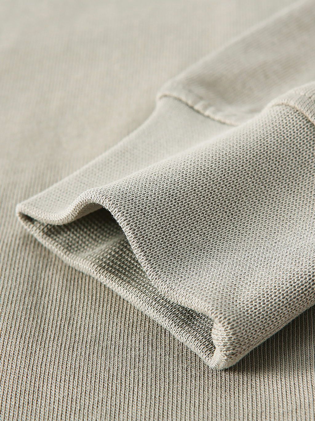 Non-Shrink Mock Neck Sweatshirt – Essential Streetwear | Tapstitch-16